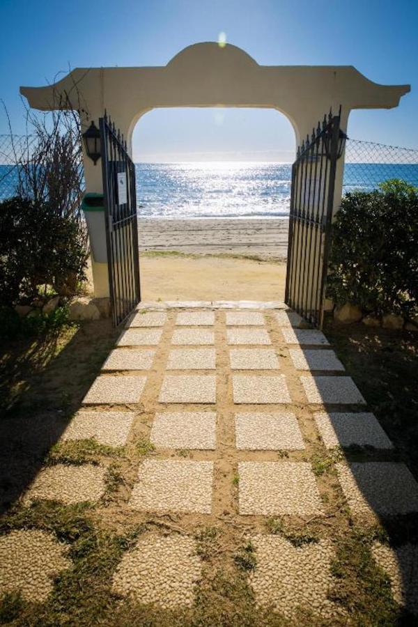 Holidays2Mijas Costa Lubina Del Sol Frontline Beach, Pool, Terrace, Seaview & Parking Sitio de Calahonda エクステリア 写真